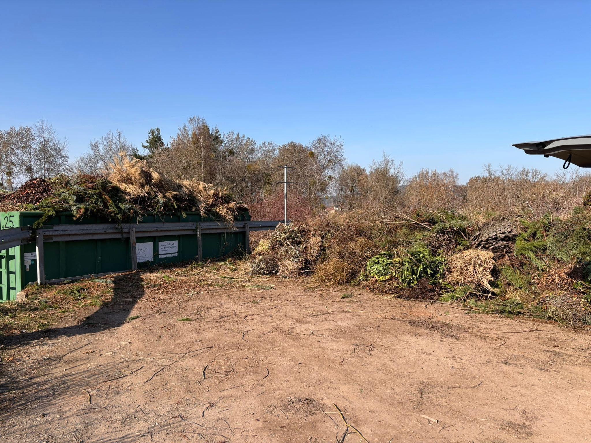 Grüngutcontainer Baunach.jpg